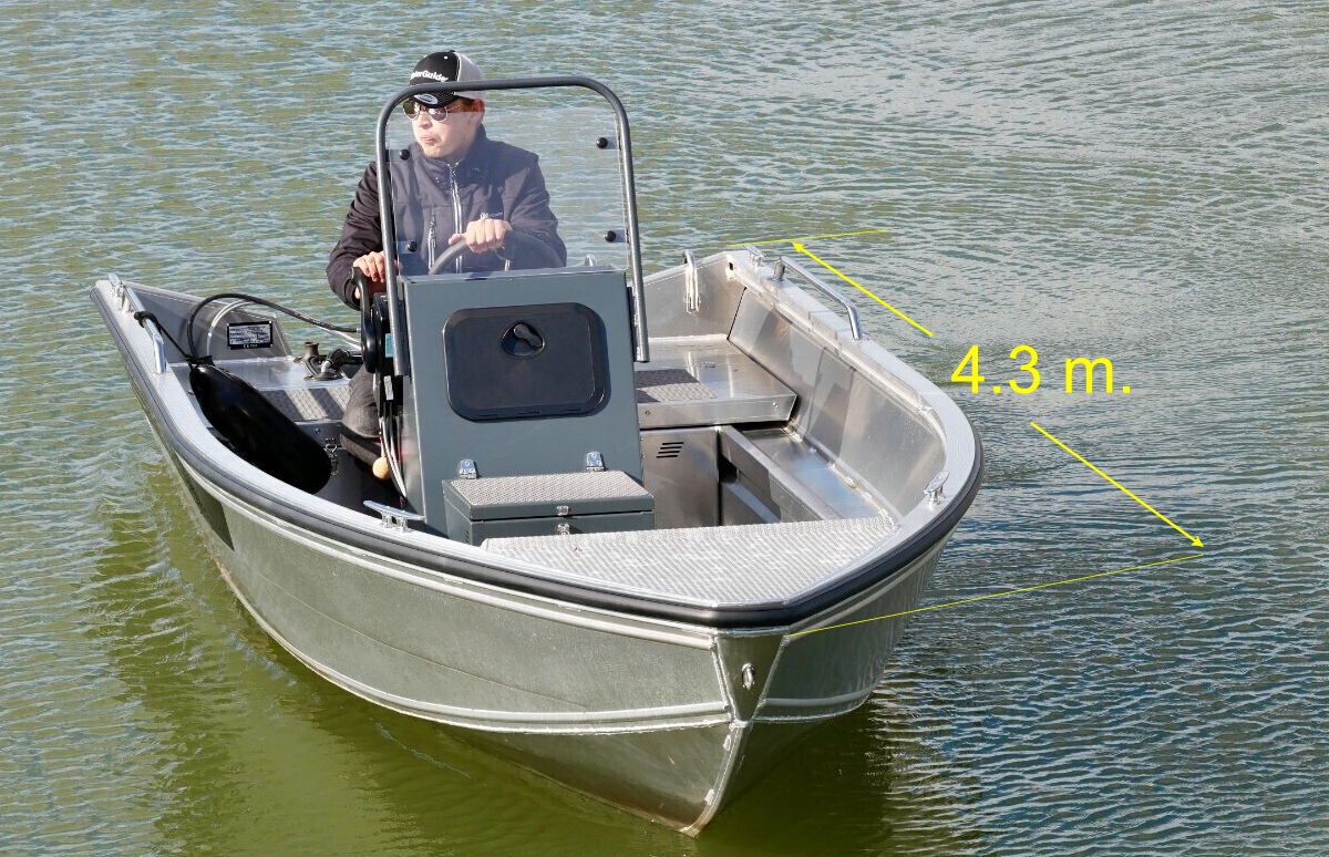 Катер Master Pro 340 для рыбалки на щуку